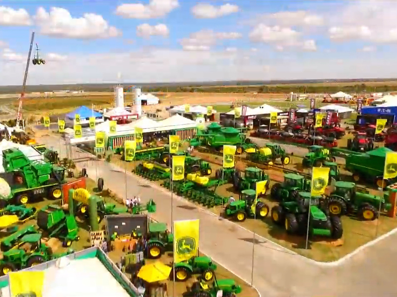 JOHN DEERE